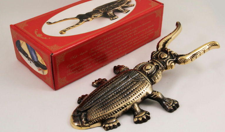 Обувной жук-скарабей